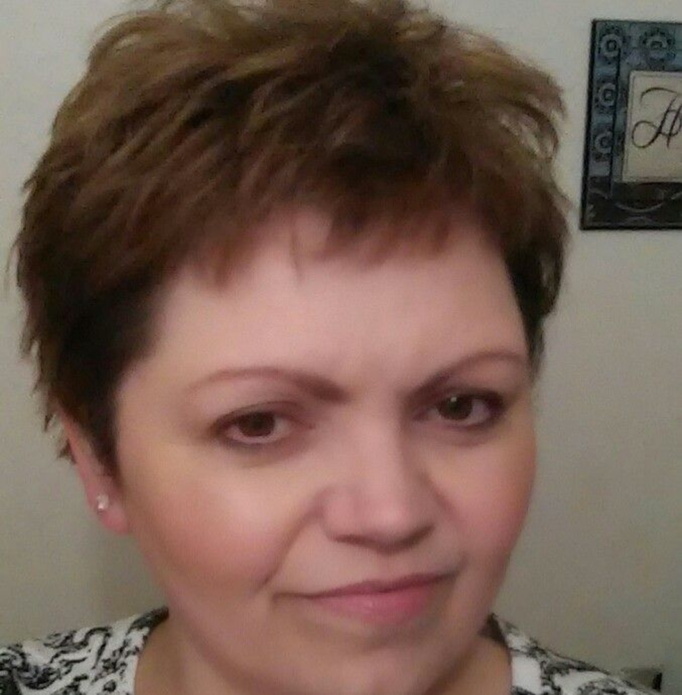 Meet your Posher, Dina